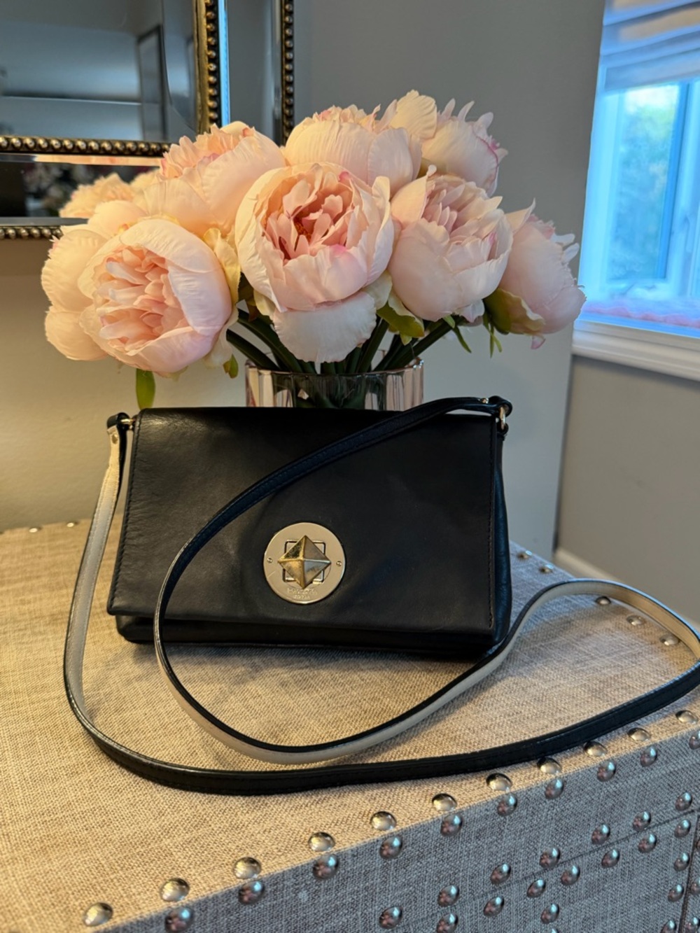 Kate Spade Classic Black Leather Crossbody Bag with Gold Turn-Lock Storybook